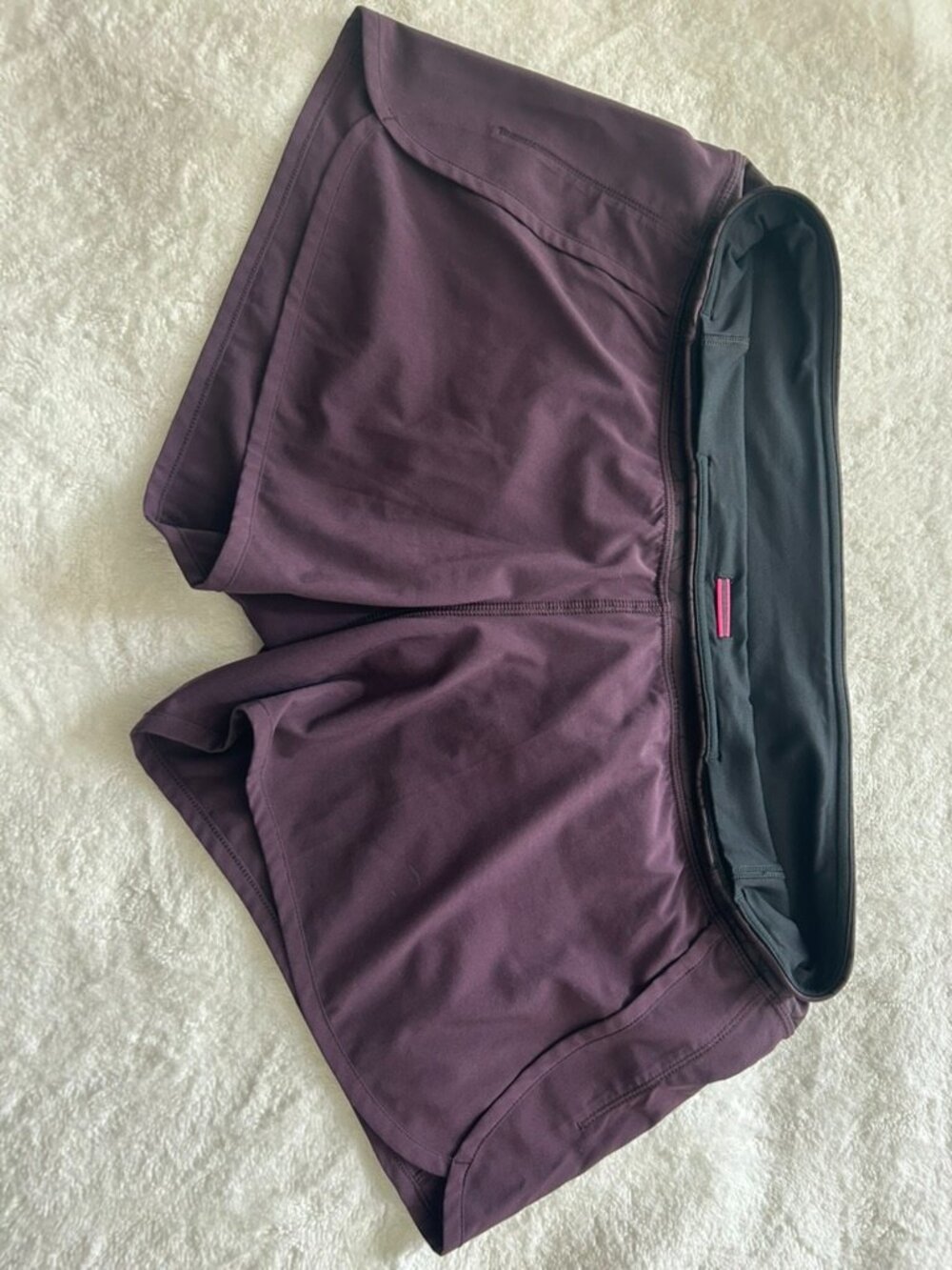 Lululemon Run Times 4" Inseam Size 8